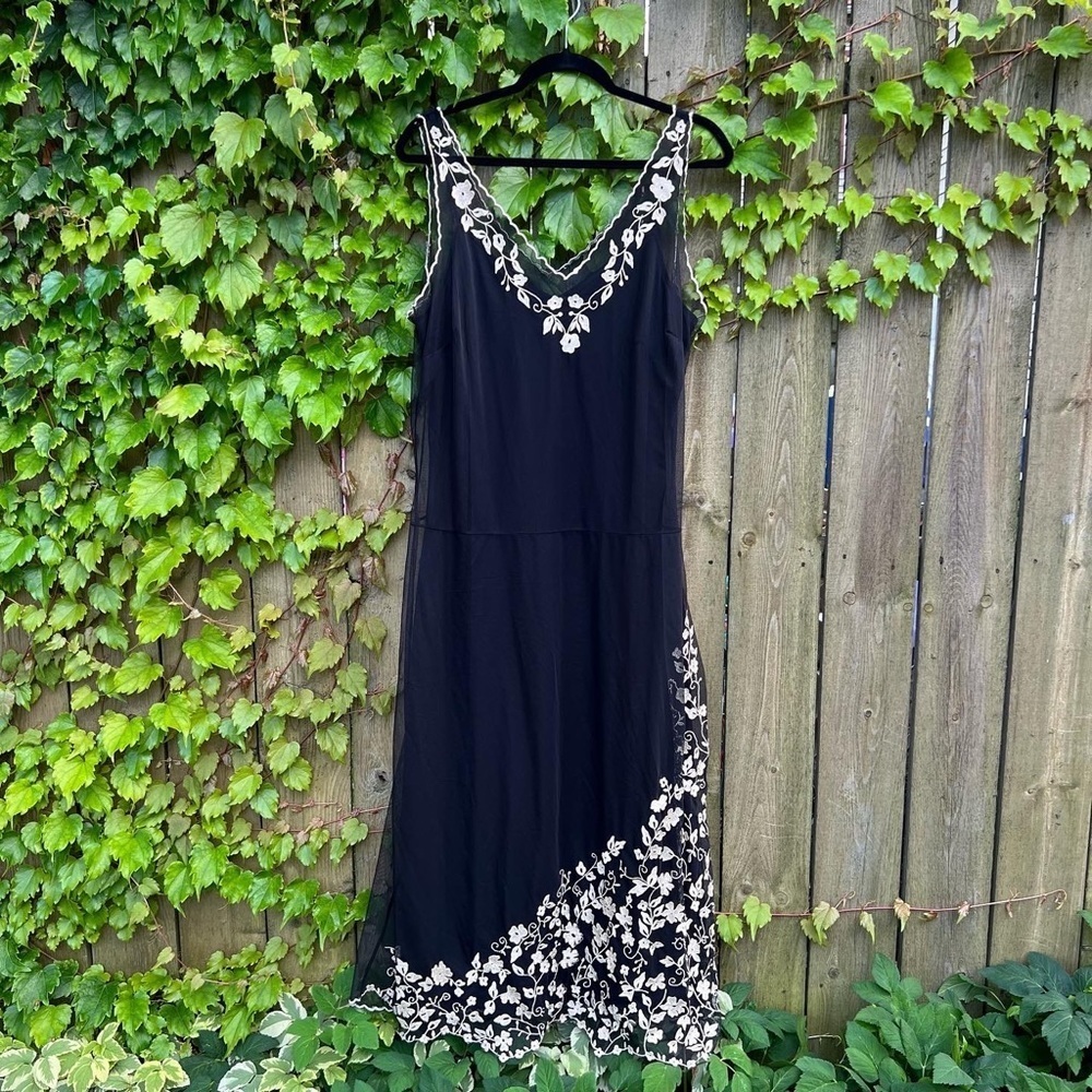 Vintage mesh and floral lace sleeveless dress